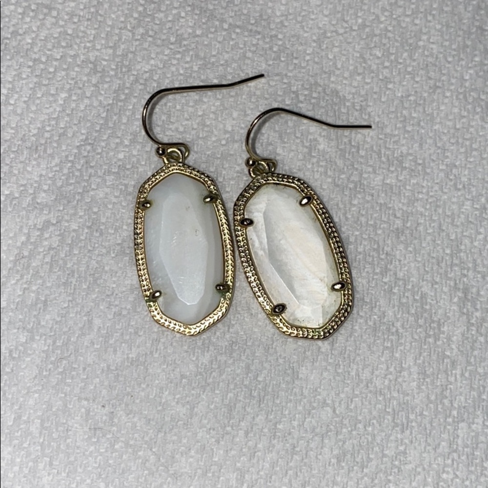Kendra Scott white Lee earrings